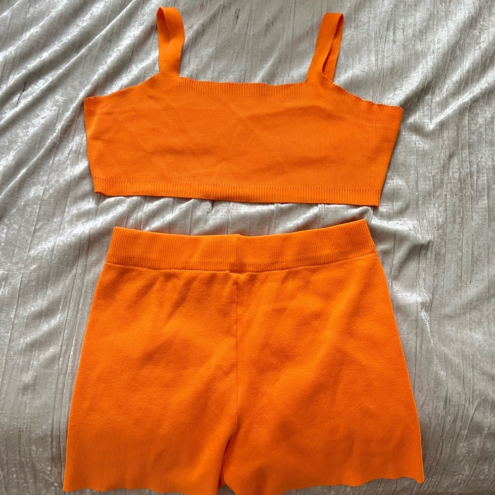 M Two piece knitted orange matching set